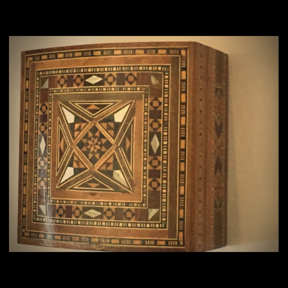 Vintage jewelry box